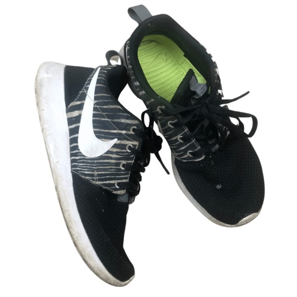 Nike Roshe One Custom Zebra Print Running Shoes - Picture 14 of 16